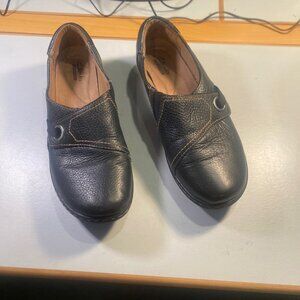 Clarks - Size 9M -  Slip On Women's Black Loafer Round Toe